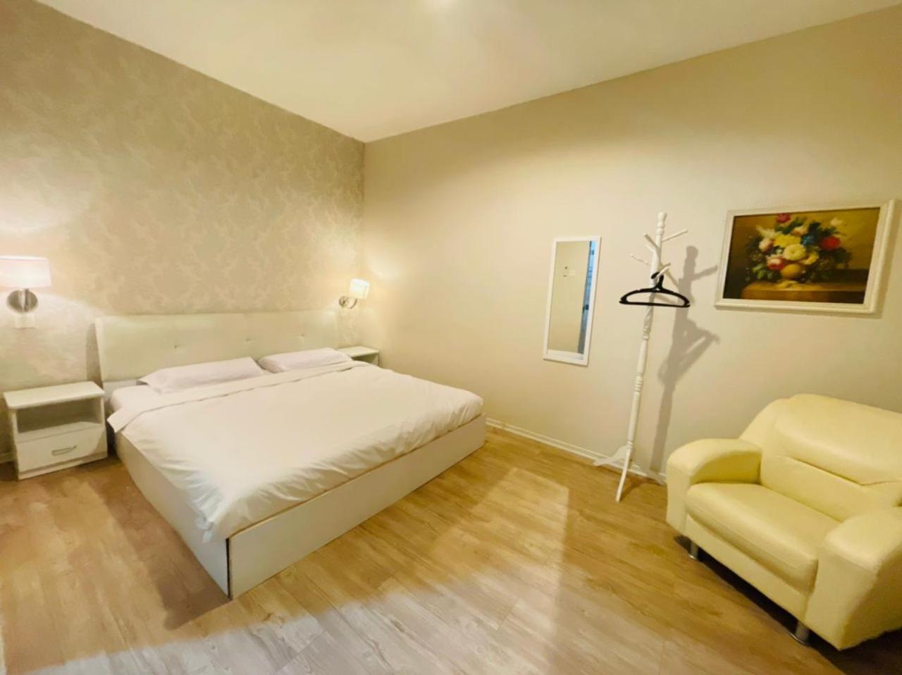 M Hotel Джохор Бахру Екстериор снимка